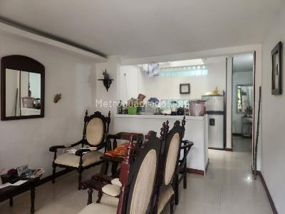 Casa de 5 alcobas en venta en Santa Rita, Ibagué, 168 m² · foto 4 de 11