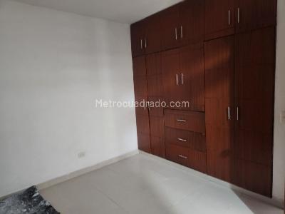 Casa de 5 alcobas en venta en Santa Rita, Ibagué, 168 m² · foto 8 de 11