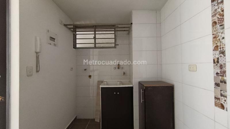 Piso – Ibagué, Belalcázar, Comuna 3 - San Simón - Más