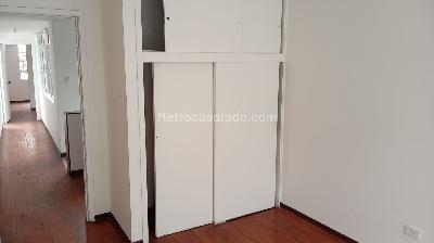 Casa de 5 alcobas en venta en El Rosario Barrios Unidos, Bogotá, 243 m² · foto 2 de 20