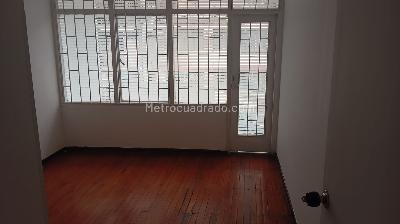 Casa de 5 alcobas en venta en El Rosario Barrios Unidos, Bogotá, 243 m² · foto 4 de 20
