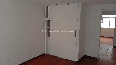 Casa de 5 alcobas en venta en El Rosario Barrios Unidos, Bogotá, 243 m² · foto 6 de 20