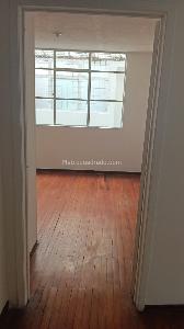 Casa de 5 alcobas en venta en El Rosario Barrios Unidos, Bogotá, 243 m² · foto 12 de 20