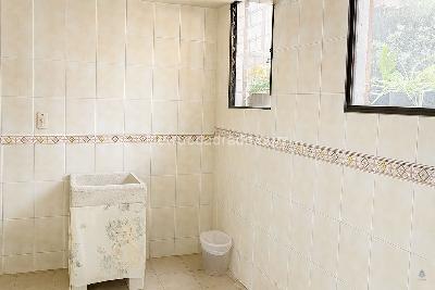 Casa de 5 alcobas en venta en Ciudad Berna, Bogotá, 313 m² · foto 5 de 13