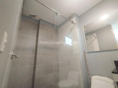 Apartaestudio en arriendo en Chico Santa Barbara, Bogotá, 30 m² · foto 12 de 20