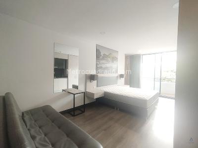 Apartaestudio en arriendo en Chico Santa Barbara, Bogotá, 30 m² · foto 8 de 20