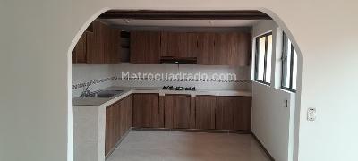 Casa de 5 alcobas en venta en Villa Luz, Bogotá, 250 m² · foto 18 de 20
