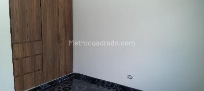 Casa de 5 alcobas en venta en Villa Luz, Bogotá, 250 m² · foto 7 de 20