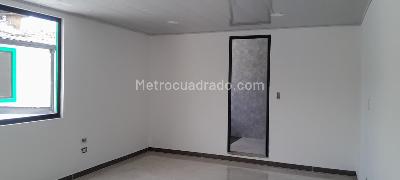 Casa de 5 alcobas en venta en Villa Luz, Bogotá, 250 m² · foto 12 de 20