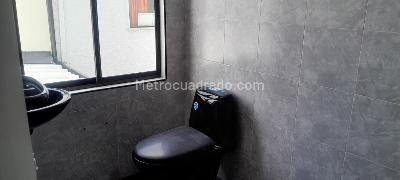 Casa de 5 alcobas en venta en Villa Luz, Bogotá, 250 m² · foto 13 de 20