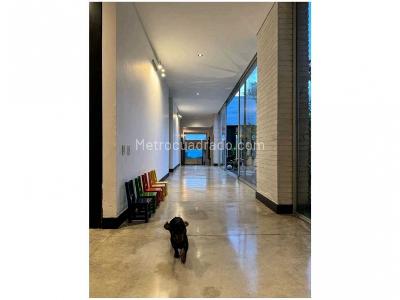 Casa de 4 alcobas en venta en El Poblado El Tesoro, Medellín, 970 m² · foto 6 de 17