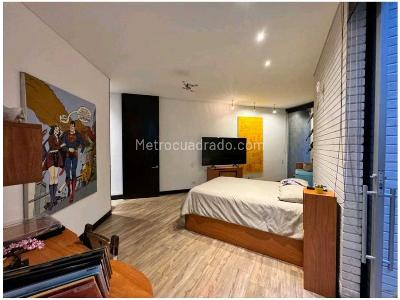Casa de 4 alcobas en venta en El Poblado El Tesoro, Medellín, 970 m² · foto 7 de 17