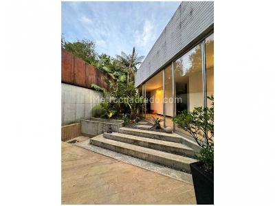 Casa de 4 alcobas en venta en El Poblado El Tesoro, Medellín, 970 m² · foto 14 de 17