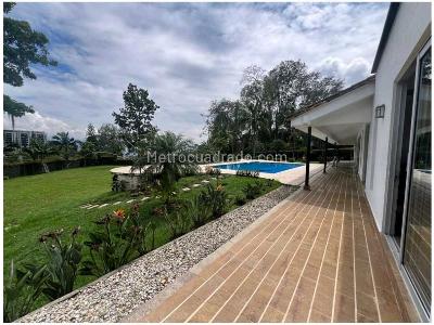 Casa de 5 alcobas en venta en El Escobero, Envigado · foto 18 de 18