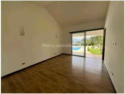 Casa de 5 alcobas en venta en El Escobero, Envigado · foto 9 de 18