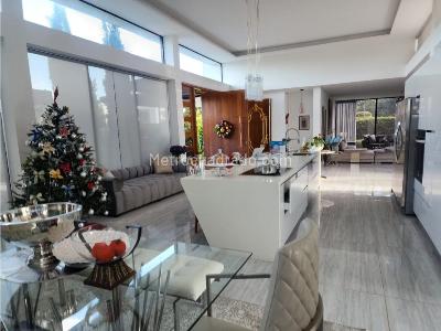 Casa de 5 alcobas en venta en Llano Grande, Rionegro, 1441 m² · foto 3 de 20