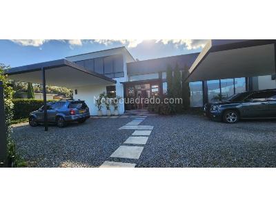 Casa de 5 alcobas en venta en Llano Grande, Rionegro, 1441 m² · foto 4 de 20