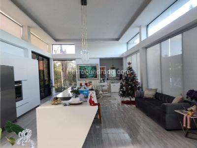 Casa de 5 alcobas en venta en Llano Grande, Rionegro, 1441 m² · foto 5 de 20