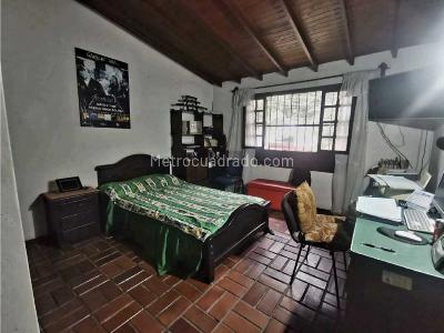 Casa de 4 alcobas en venta en Poblado Aguacatala, Medellín · foto 20 de 20