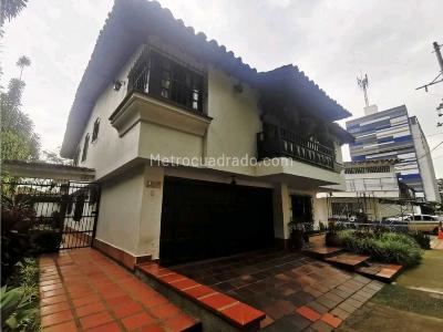 Casa de 4 alcobas en venta en Poblado Aguacatala, Medellín · foto 2 de 20