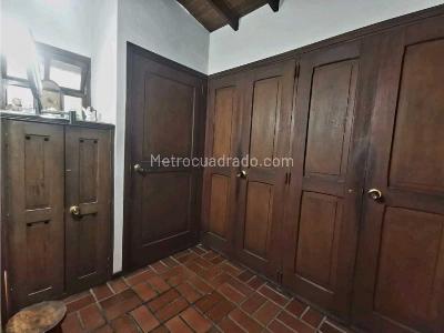 Casa de 4 alcobas en venta en Poblado Aguacatala, Medellín · foto 9 de 20