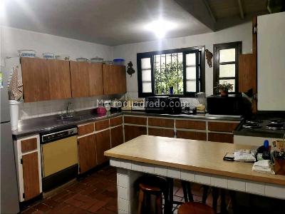 Casa de 4 alcobas en venta en Poblado Aguacatala, Medellín · foto 11 de 20