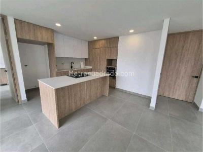 Apartamento de 3 alcobas en venta en El Poblado Castropol, Medellín, 192 m² · foto 8 de 20