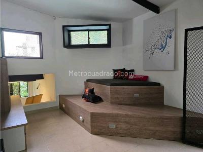 Casa de 4 alcobas en venta en El Poblado, Medellín, 919 m² · foto 9 de 20