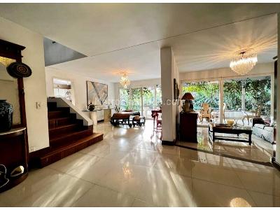 Casa de 5 alcobas en venta en Poblado Aguacatala, Medellín, 490 m² · foto 5 de 12