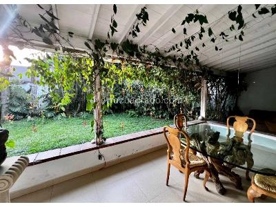 Casa de 5 alcobas en venta en Poblado Aguacatala, Medellín, 490 m² · foto 7 de 12