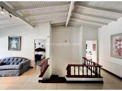 Casa de 5 alcobas en venta en Poblado Aguacatala, Medellín, 490 m² · foto 10 de 12