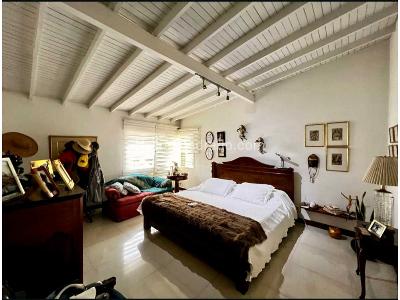 Casa de 5 alcobas en venta en Poblado Aguacatala, Medellín, 490 m² · foto 11 de 12