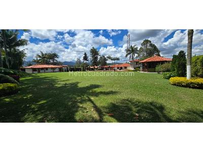 Casa de 4 alcobas en venta en Llano Grande, Rionegro · foto 2 de 20