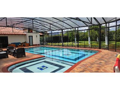 Casa de 4 alcobas en venta en Llano Grande, Rionegro · foto 17 de 20