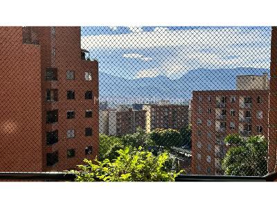 Apartamento de 3 alcobas en venta en El Poblado Castropol, Medellín, 143 m² · foto 3 de 20