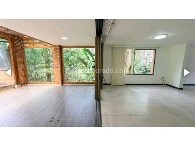 Casa de 3 alcobas en venta en Envigado, Medellín, 314 m² · foto 3 de 20