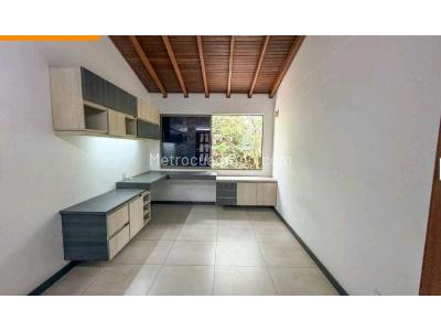 Casa de 3 alcobas en venta en Envigado, Medellín, 314 m² · foto 5 de 20