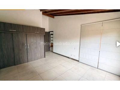 Casa de 3 alcobas en venta en Envigado, Medellín, 314 m² · foto 6 de 20