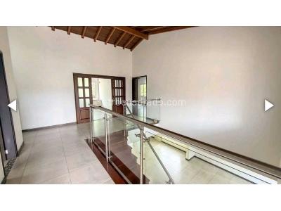 Casa de 3 alcobas en venta en Envigado, Medellín, 314 m² · foto 8 de 20