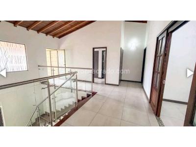 Casa de 3 alcobas en venta en Envigado, Medellín, 314 m² · foto 9 de 20