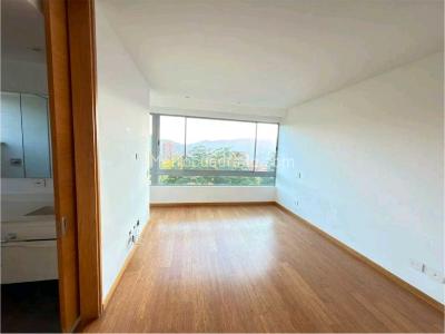 Apartamento de 3 alcobas en venta en Poblado Los Balsos, Medellín, 245 m² · foto 8 de 17