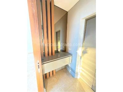 Apartamento de 3 alcobas en venta en Poblado Los Balsos, Medellín, 245 m² · foto 16 de 17
