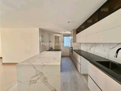 Apartamento de 3 alcobas en venta en El Poblado, Medellín, 153 m² · foto 5 de 18