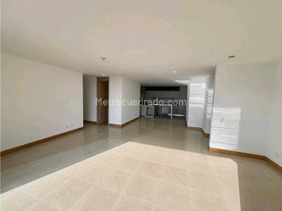 Apartamento de 3 alcobas en venta en El Poblado, Medellín, 153 m² · foto 6 de 18