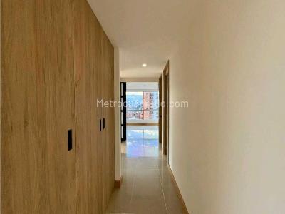 Apartamento de 3 alcobas en venta en El Poblado, Medellín, 153 m² · foto 12 de 18