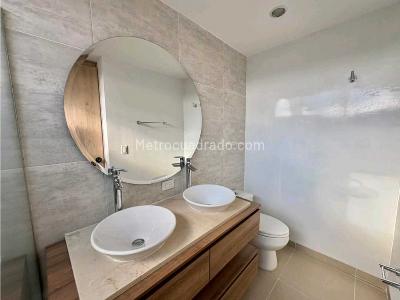 Apartamento de 3 alcobas en venta en El Poblado, Medellín, 153 m² · foto 13 de 18