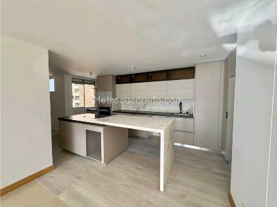 Apartamento de 3 alcobas en venta en El Poblado, Medellín, 153 m² · foto 18 de 18