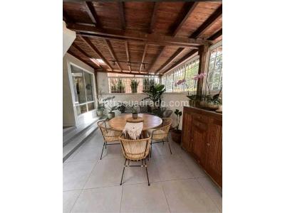 Apartamento de 3 alcobas en venta en Poblado Los Balsos, Medellín, 130 m² · foto 2 de 13