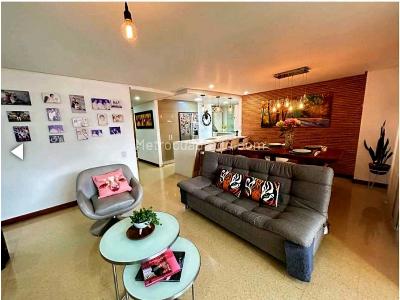 Apartamento de 3 alcobas en venta en El Poblado El Tesoro, Medellín, 134 m² · foto 4 de 18