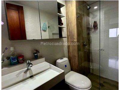 Apartamento de 3 alcobas en venta en El Poblado El Tesoro, Medellín, 134 m² · foto 14 de 18